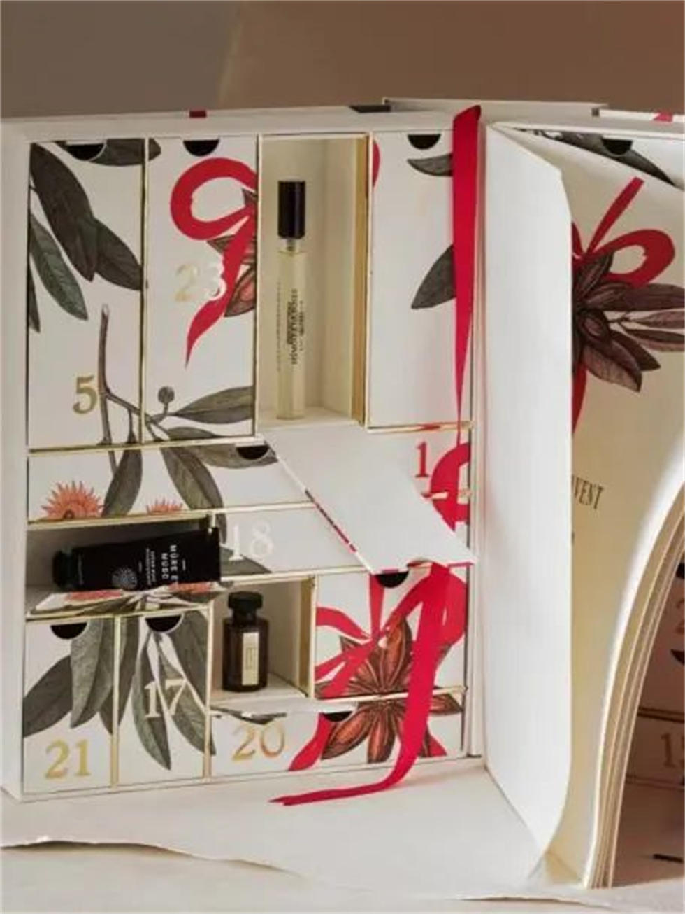 阿蒂仙之香圣誕禮盒包裝設(shè)計 阿蒂仙之香圣誕禮盒包裝設(shè)計